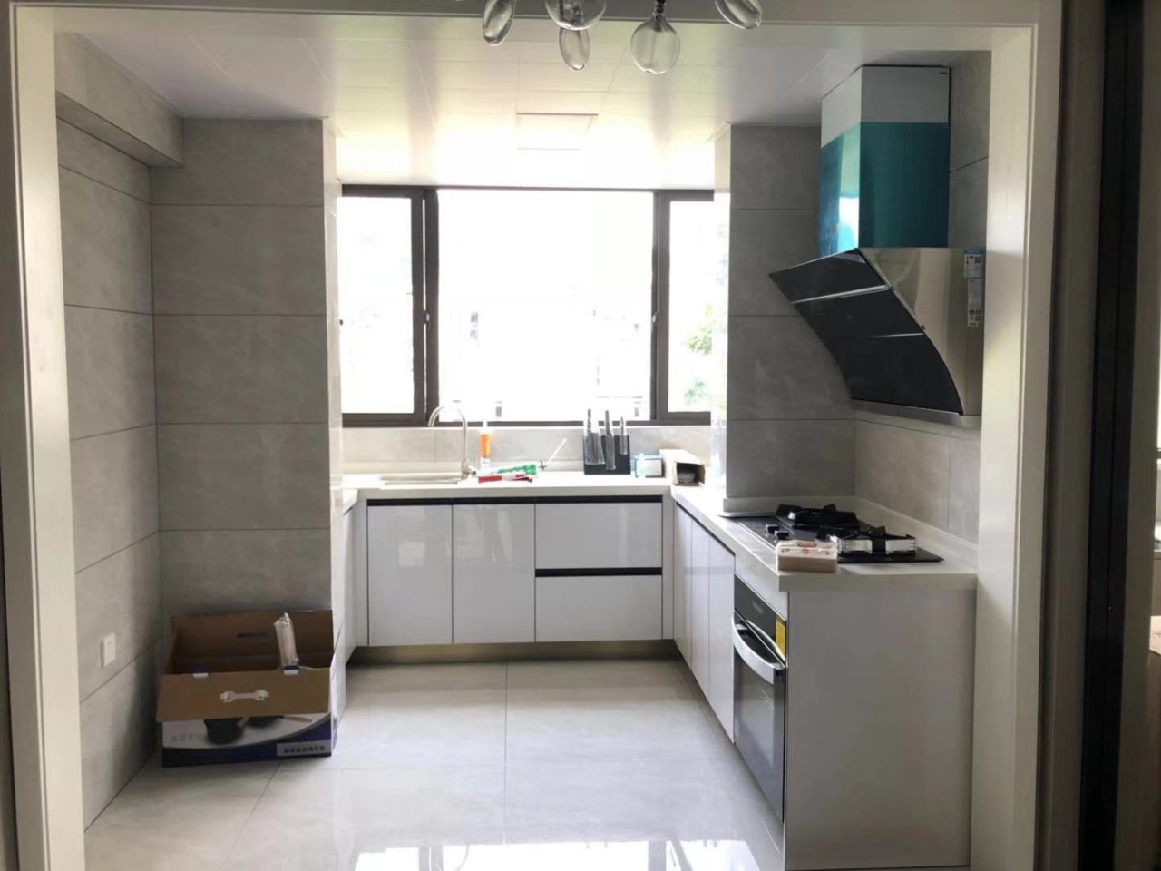 南京聚寶山莊137平米現代風格裝修 年輕人的婚房可以這樣裝修09廚房