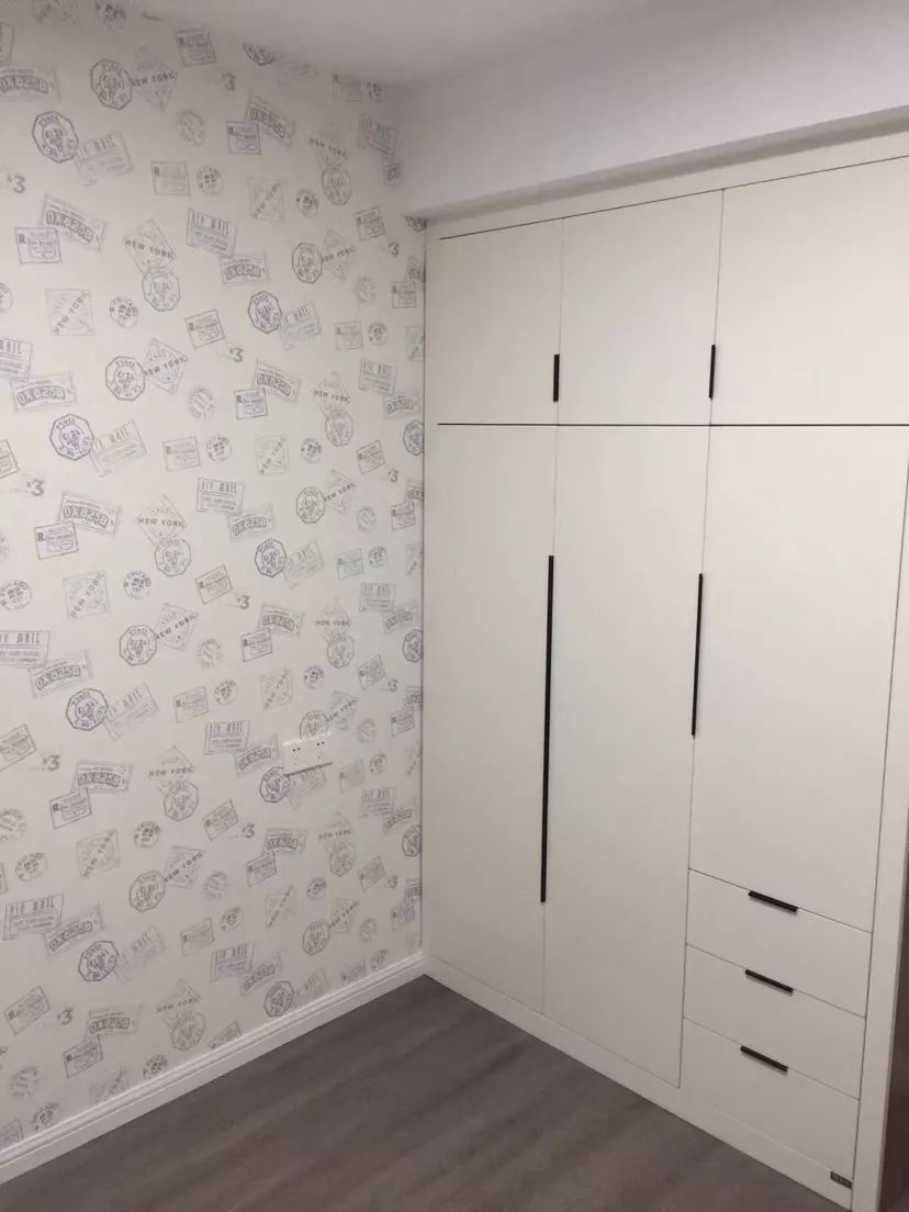 南京聚寶山莊137平米現代風格裝修 年輕人的婚房可以這樣裝修15客臥