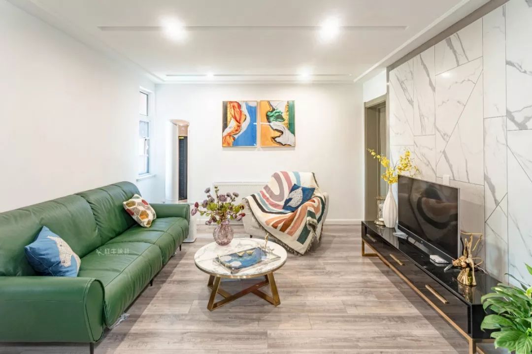 南京龍蟠花苑90㎡現(xiàn)代輕奢--老房升級改造,變身時尚精致家!03客廳改造