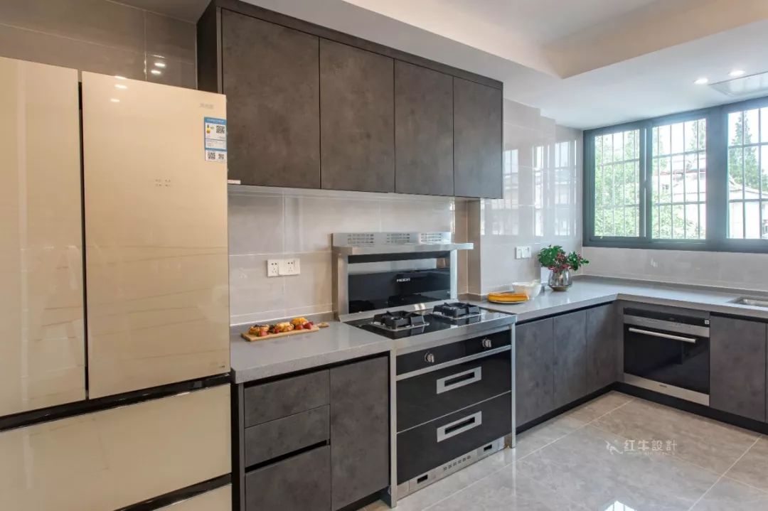 南京龍蟠花苑90㎡現(xiàn)代輕奢--老房升級改造,變身時尚精致家!08餐廳改造