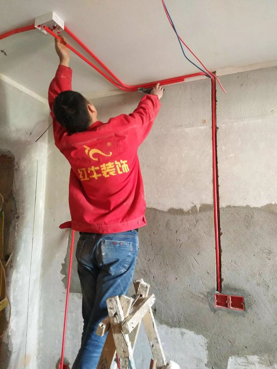 南京龍蟠花苑90㎡現(xiàn)代輕奢--老房升級改造,變身時尚精致家!26水電施工