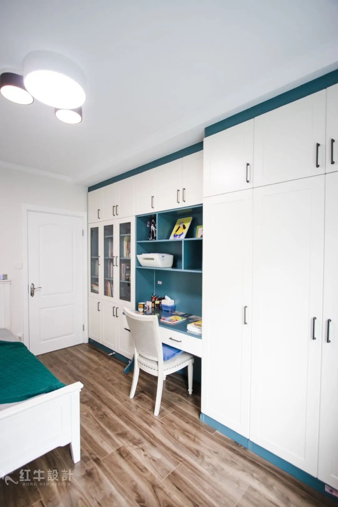 最美畢業照 ⑥--簡美不一定是深色系,也可以這樣清爽哦!10書房