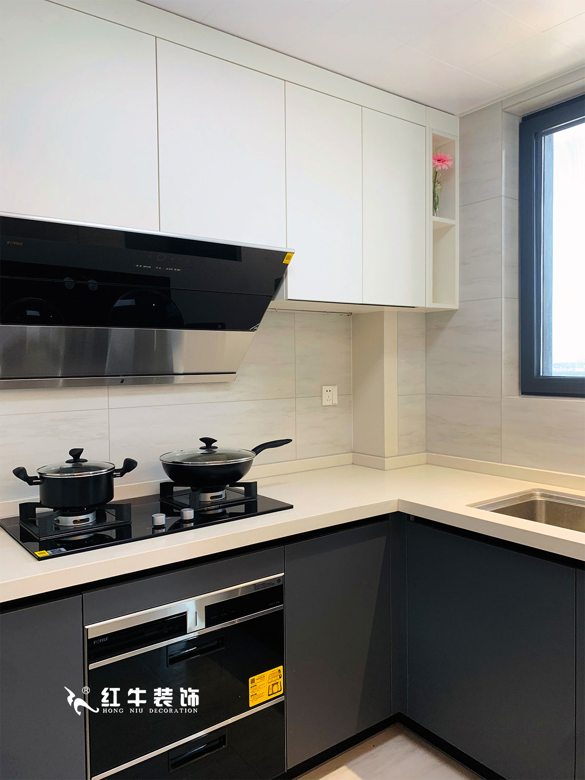 陸利民_保利國際社區3-2703-115㎡-現代風格(3室2廳1廚2衛2陽臺¥183429)10廚房