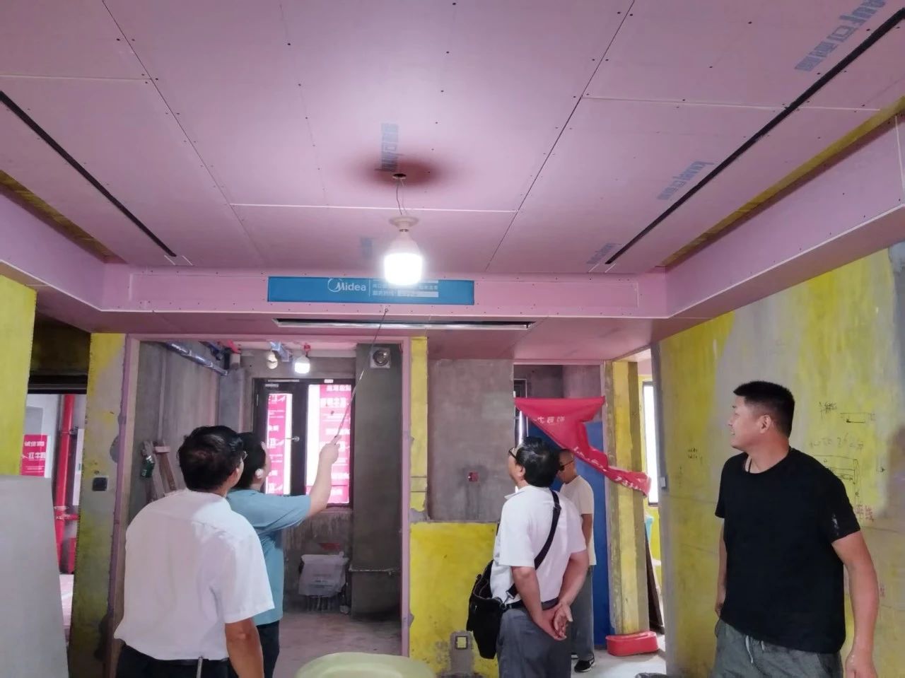 工地突擊巡檢：嚴(yán)苛落實工藝標(biāo)準(zhǔn)，全力護(hù)航工程質(zhì)量！