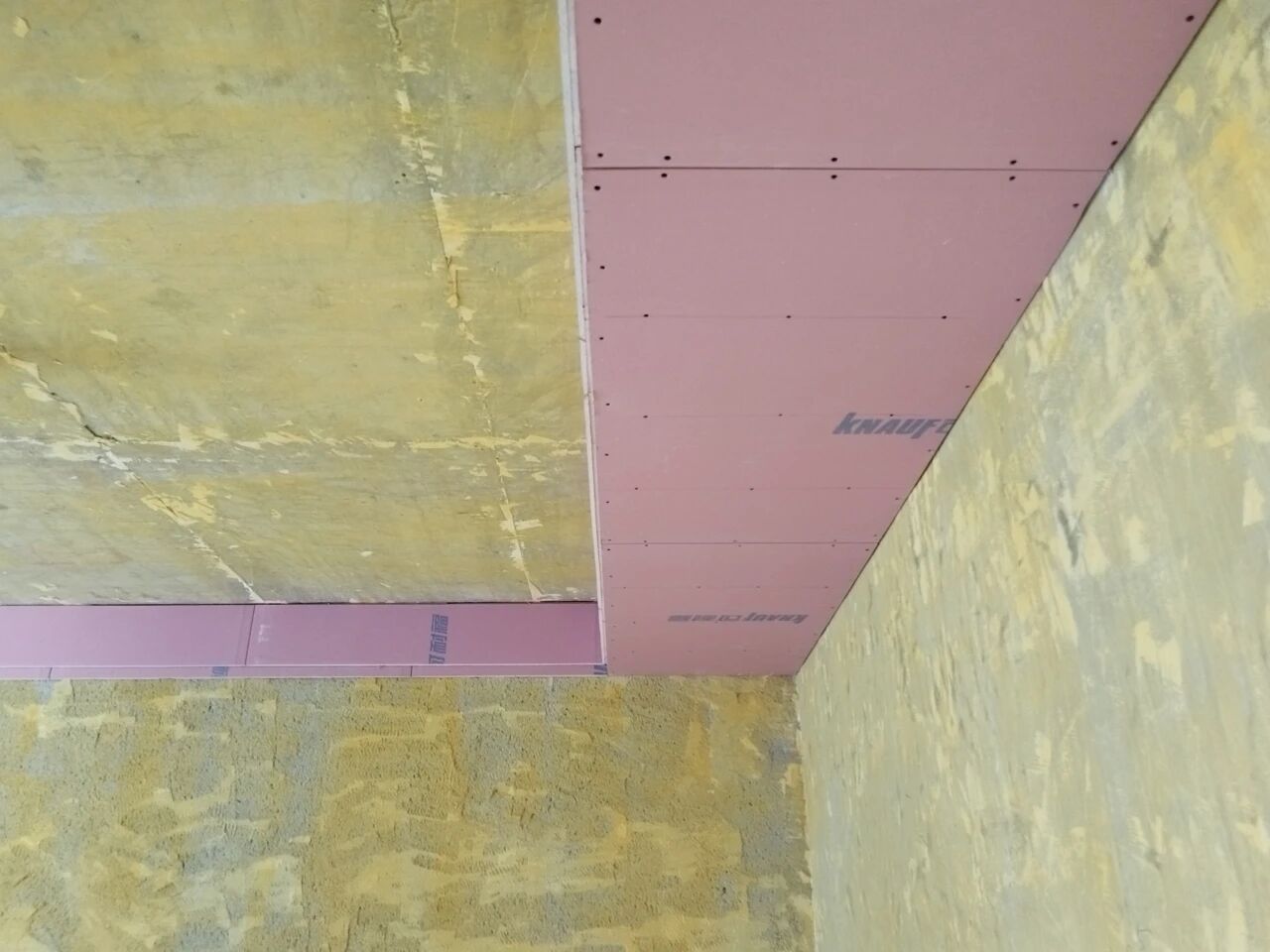 九月秋意漸濃,南京紅牛裝飾工地巡檢步履不停,只為兌現品質承諾! 九月秋意漸濃,南京紅牛裝飾工地巡檢步履不停,只為兌現品質承諾!